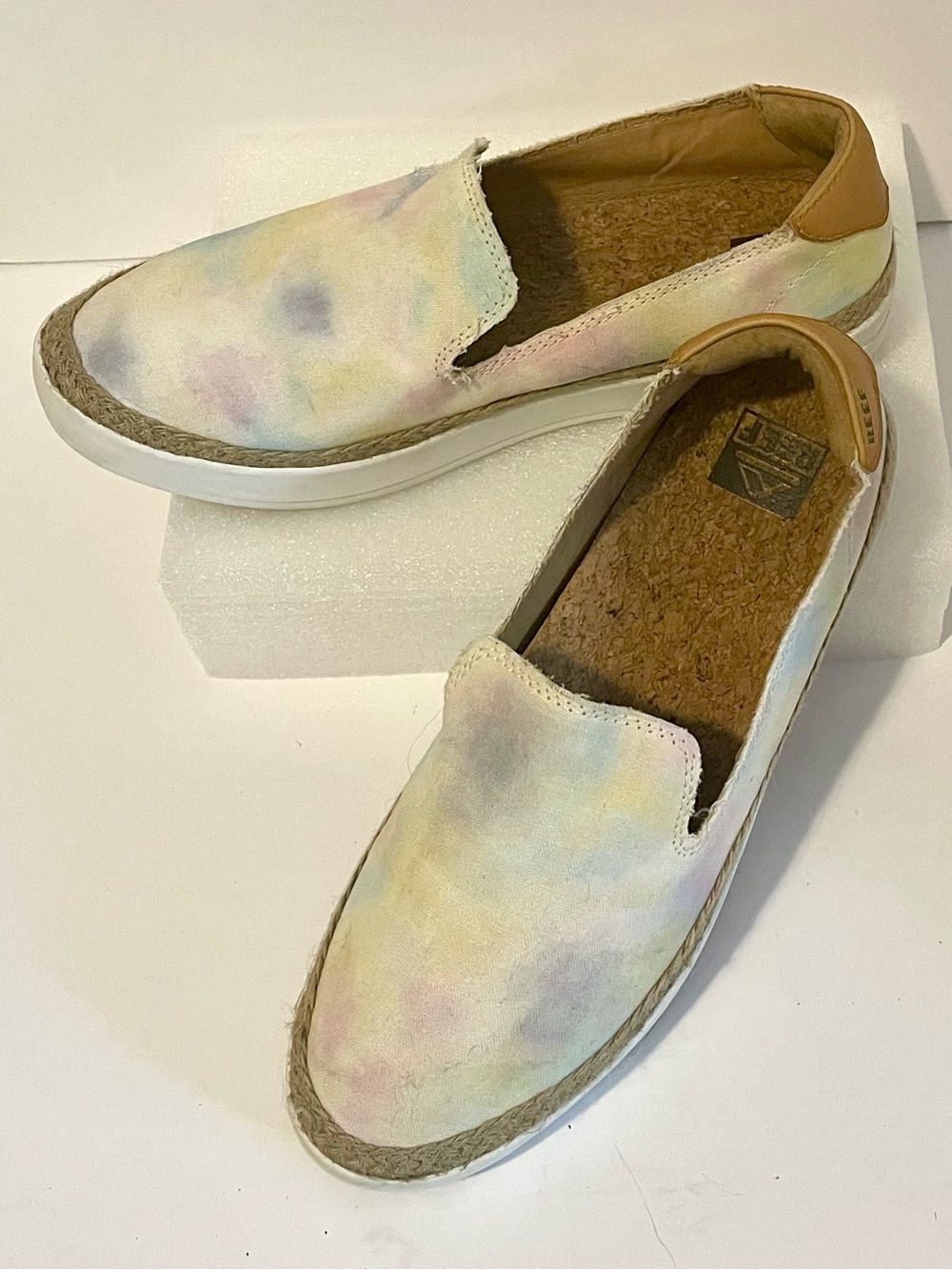 REEF Cushion Sunrise Pastel Tie-Dye Espadrille Loafer Sneakers